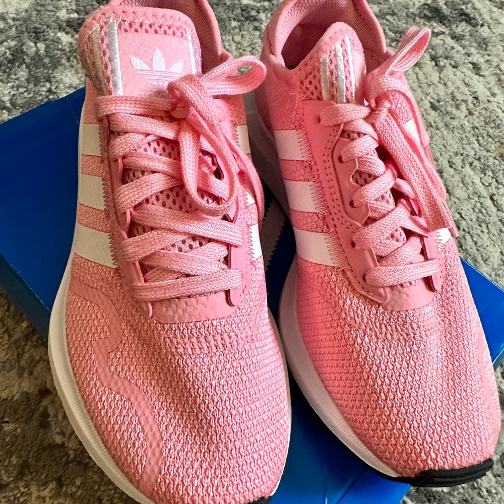 Adidas Swift Run X J sneakers